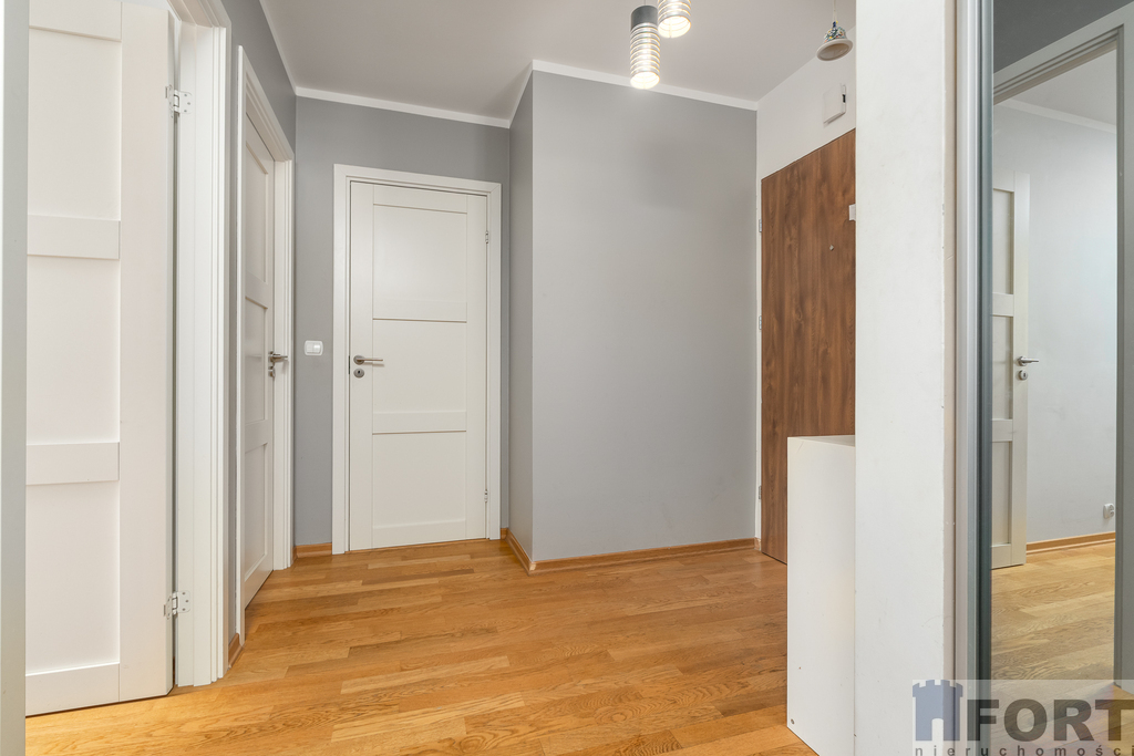 Osiedle Polonia-piękne 3 pok. z narożnym balkonem. (13)