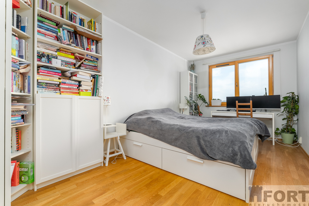 Osiedle Polonia-piękne 3 pok. z narożnym balkonem. (12)