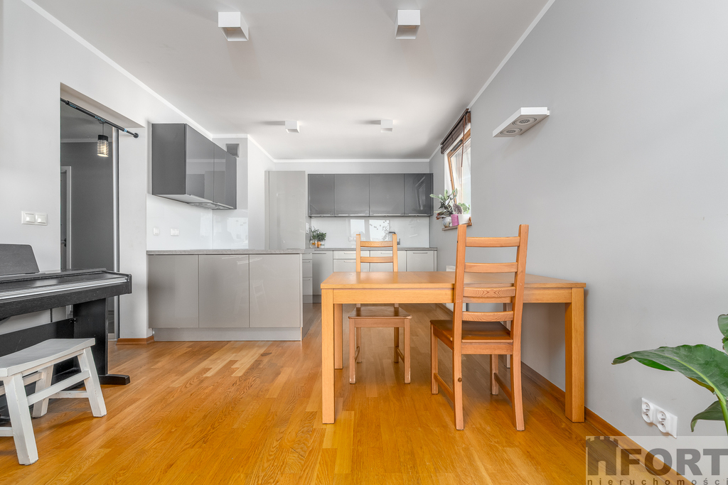 Osiedle Polonia-piękne 3 pok. z narożnym balkonem. (1)