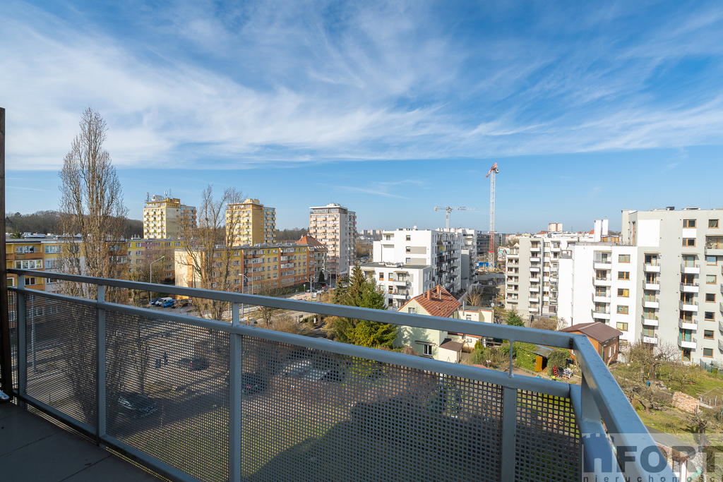 Osiedle Polonia-piękne 3 pok. z narożnym balkonem. (4)