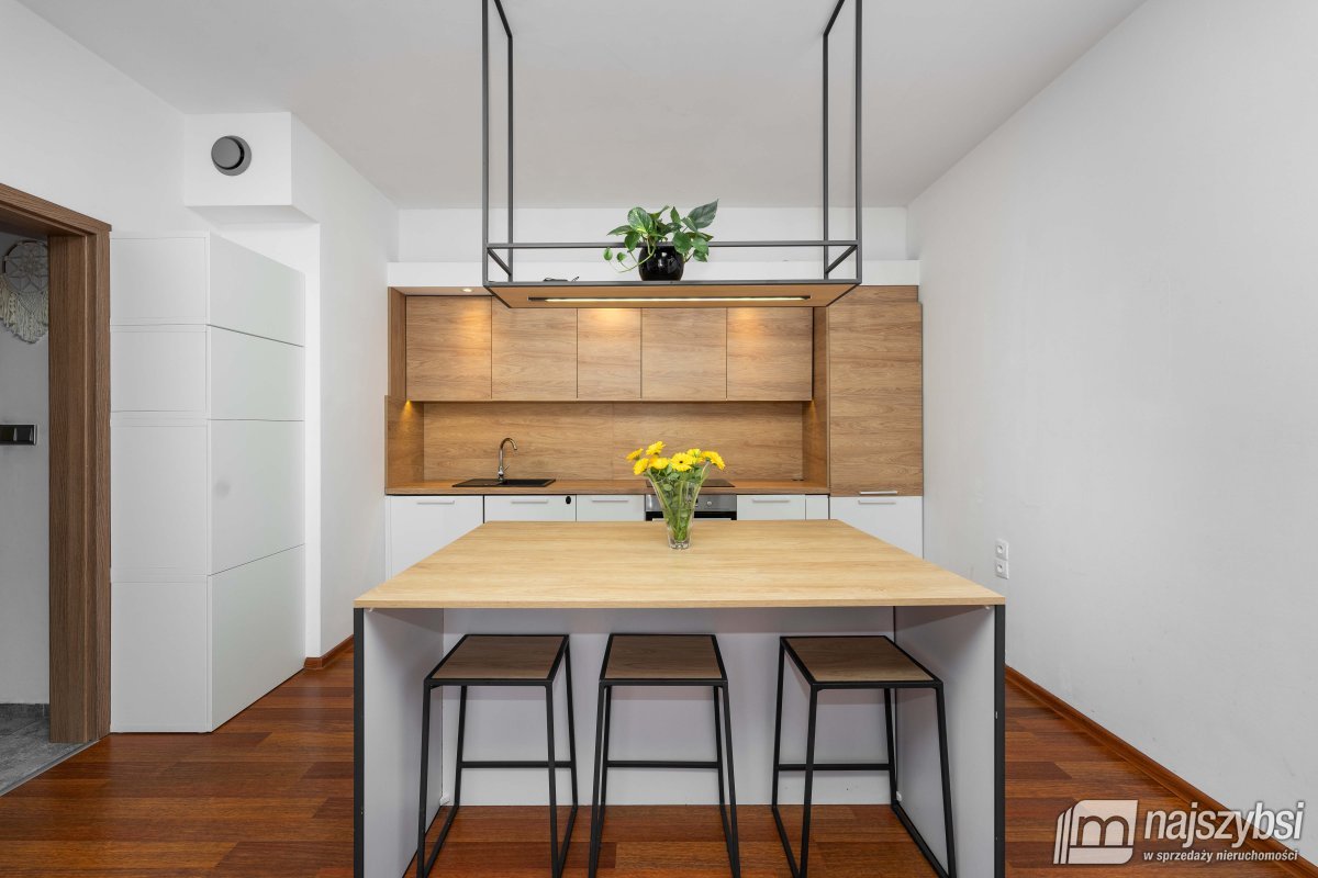 Kołobrzeg-mieszkanie z miejscem postojowym w cenie (2)