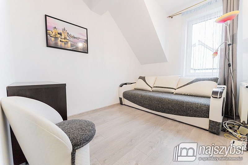 KOŁOBRZEG - ATRAKCYJNY APARTAMENT BLISKO MORZA (10)