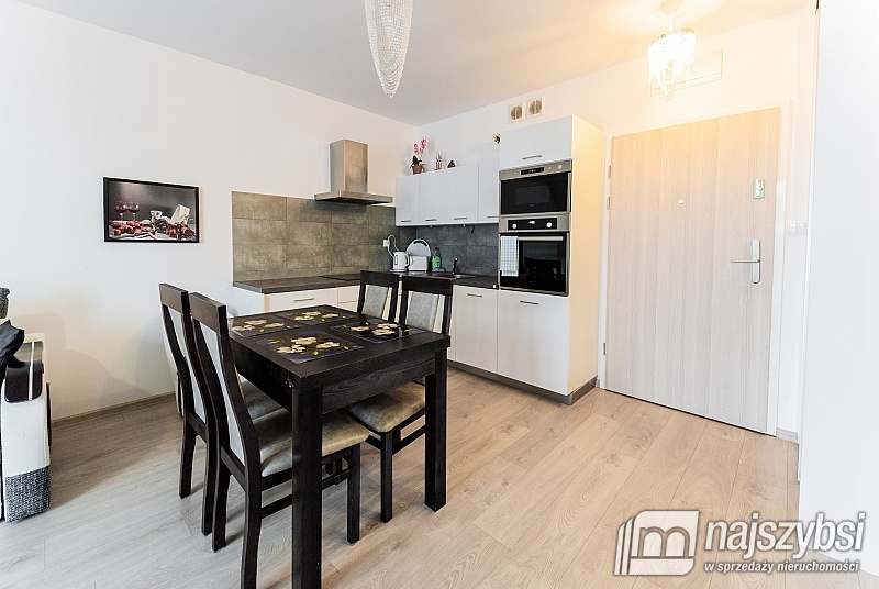 KOŁOBRZEG - ATRAKCYJNY APARTAMENT BLISKO MORZA (7)