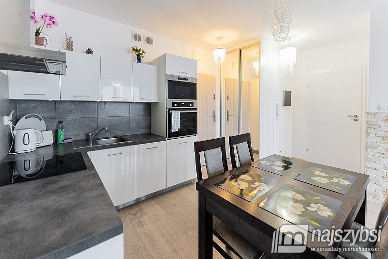 KOŁOBRZEG - ATRAKCYJNY APARTAMENT BLISKO MORZA (9)