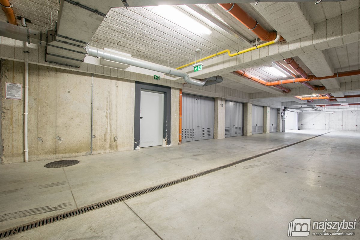 Kołobrzeg-Podczele garaż w hali garażowej (6)