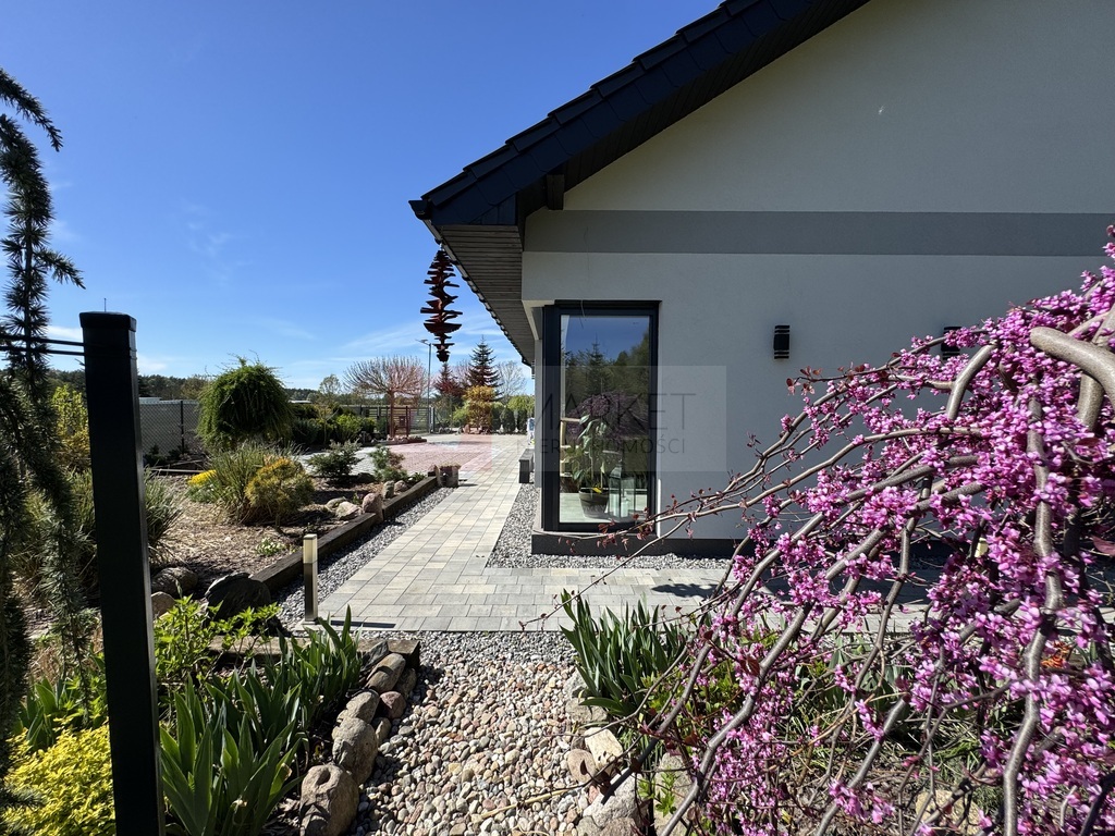 Jednorodzinny dom w Białuniu na sprzedaż 105,39 m2 (1)