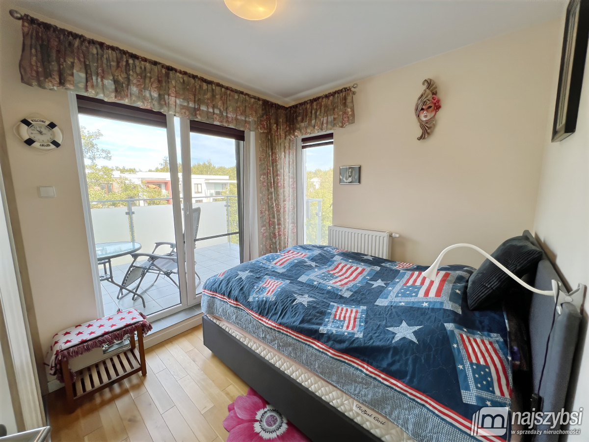 KOŁOBRZEG apartament dwupoziomowy osiedle Polanki (14)