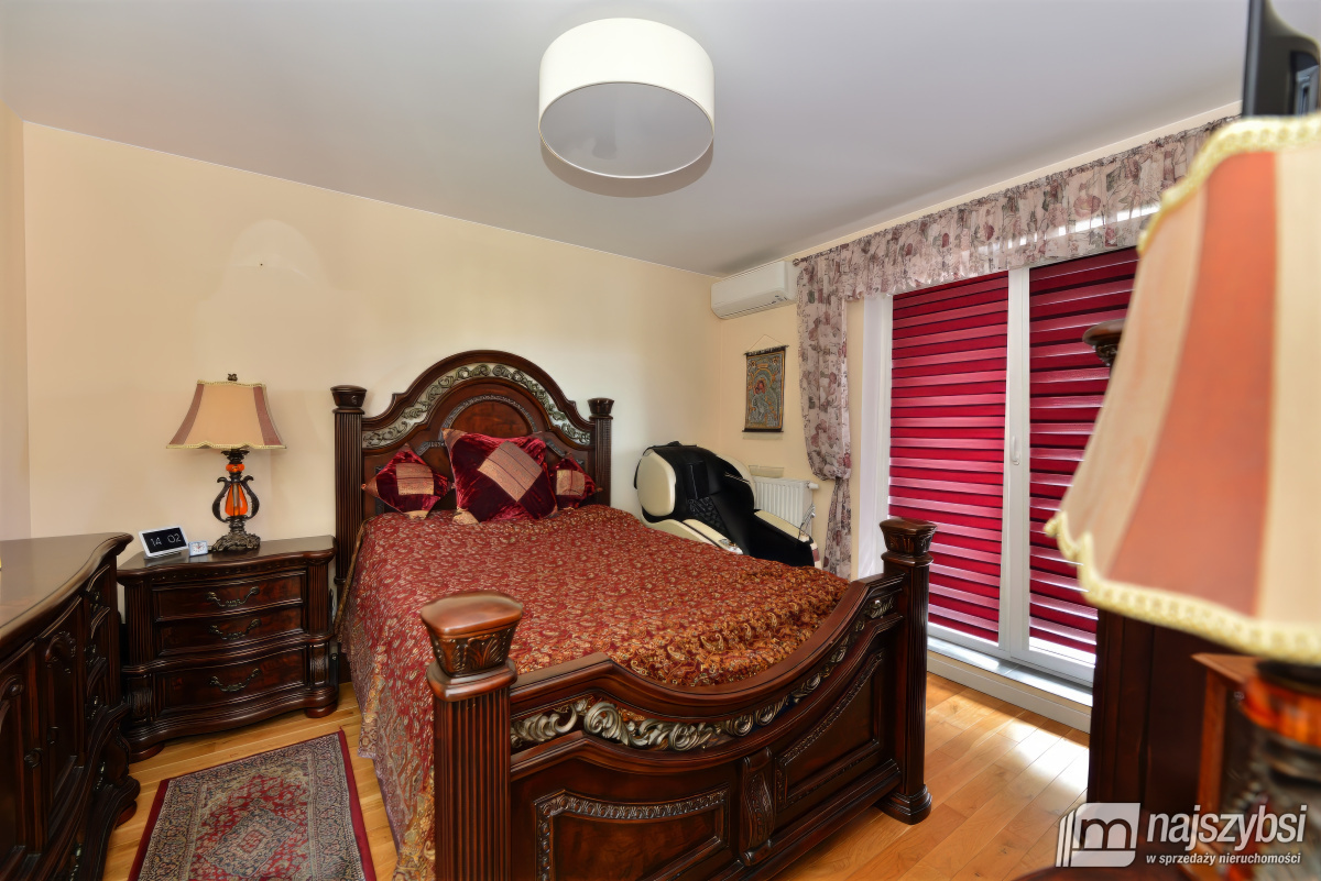 KOŁOBRZEG apartament dwupoziomowy osiedle Polanki (16)