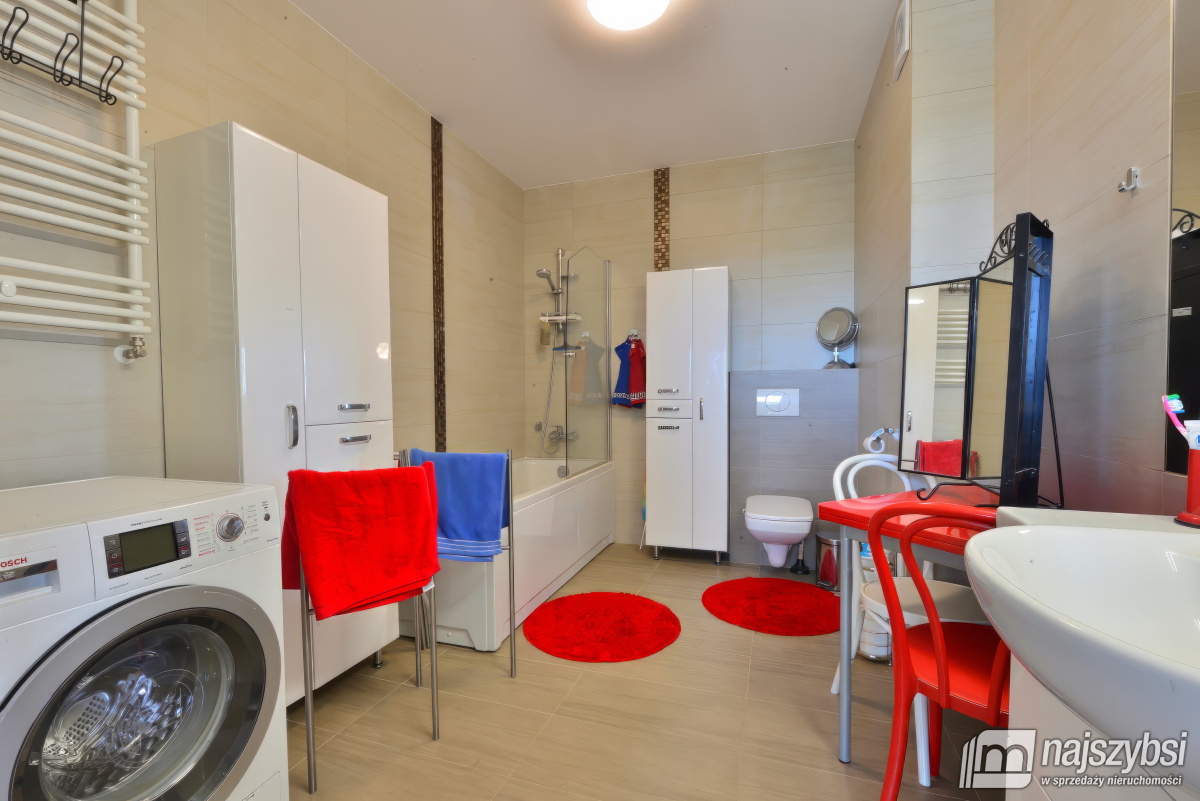 KOŁOBRZEG apartament dwupoziomowy osiedle Polanki (17)