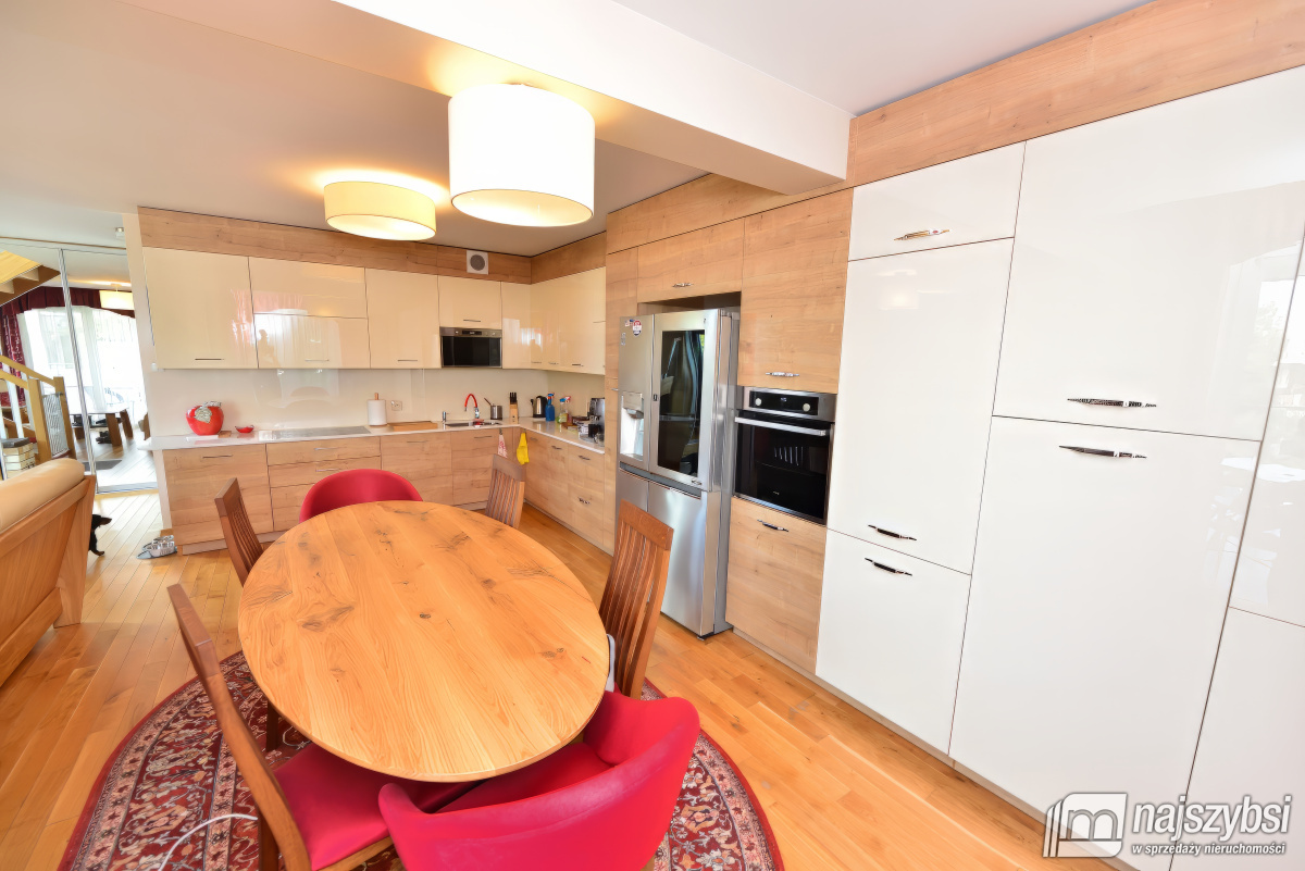 KOŁOBRZEG apartament dwupoziomowy osiedle Polanki (3)