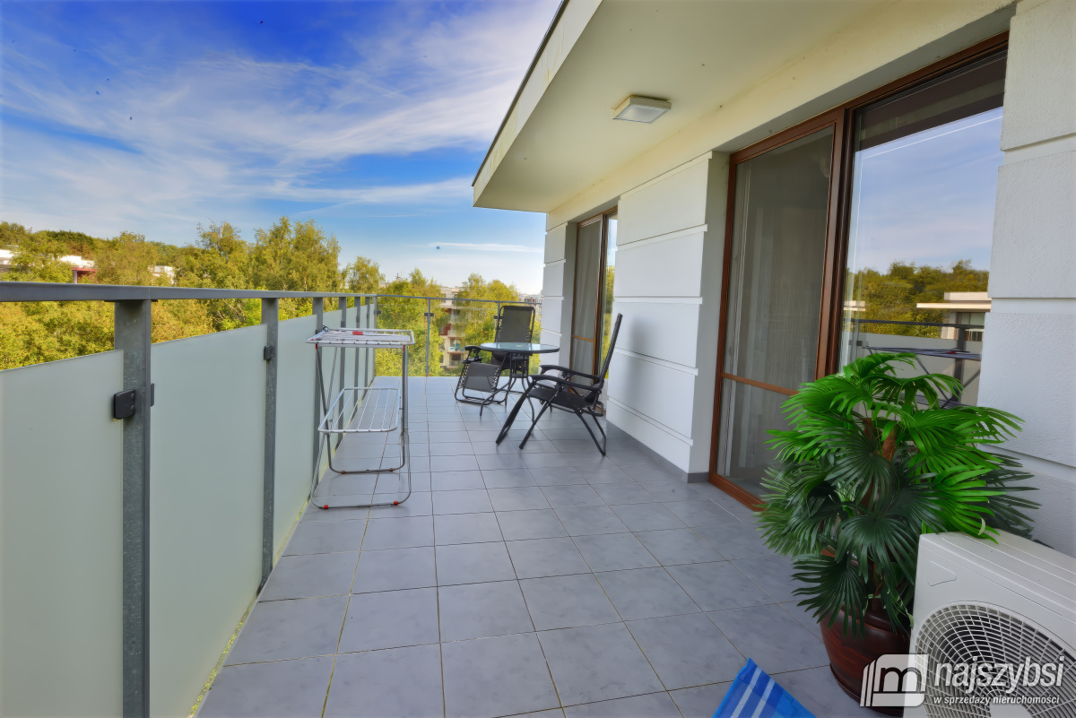 KOŁOBRZEG apartament dwupoziomowy osiedle Polanki (5)