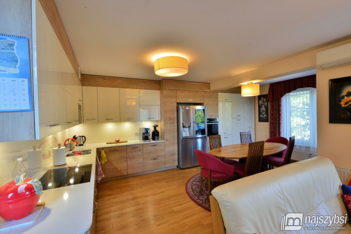 KOŁOBRZEG apartament dwupoziomowy osiedle Polanki (7)