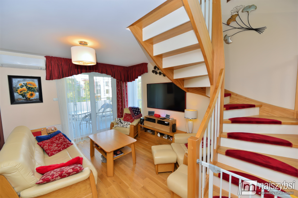KOŁOBRZEG apartament dwupoziomowy osiedle Polanki (9)