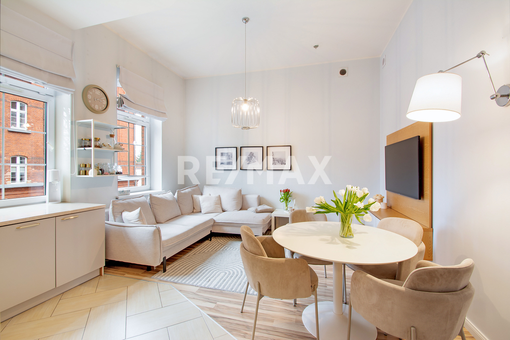 3 pokoje z garderobą- wysokie sufity, stylowe (3)