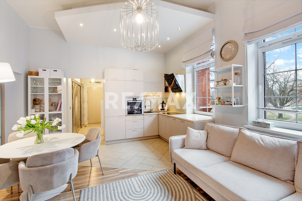 3 pokoje z garderobą- wysokie sufity, stylowe (1)