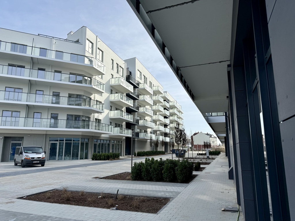 Dostępne od ręki 2 pok. z dużym balkonem! (1)