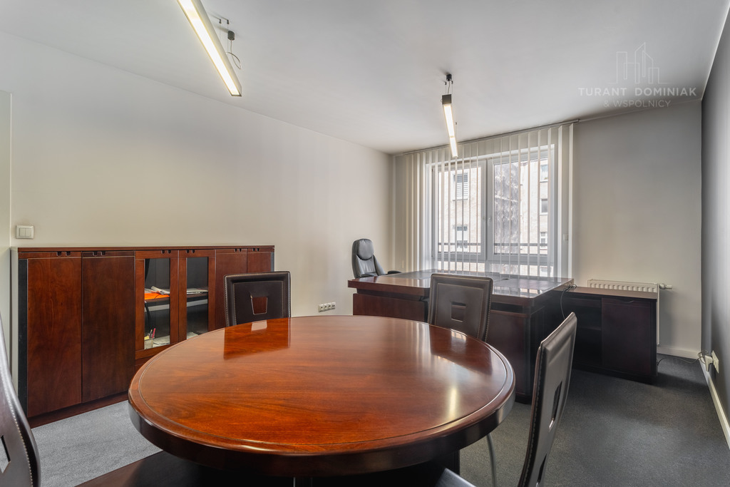 Lokal mieszkalny przystosowany pod biuro (20)
