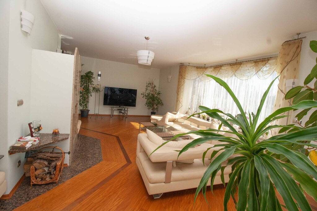 Piękny dom na Osowie z lokalem użytkowym (4)