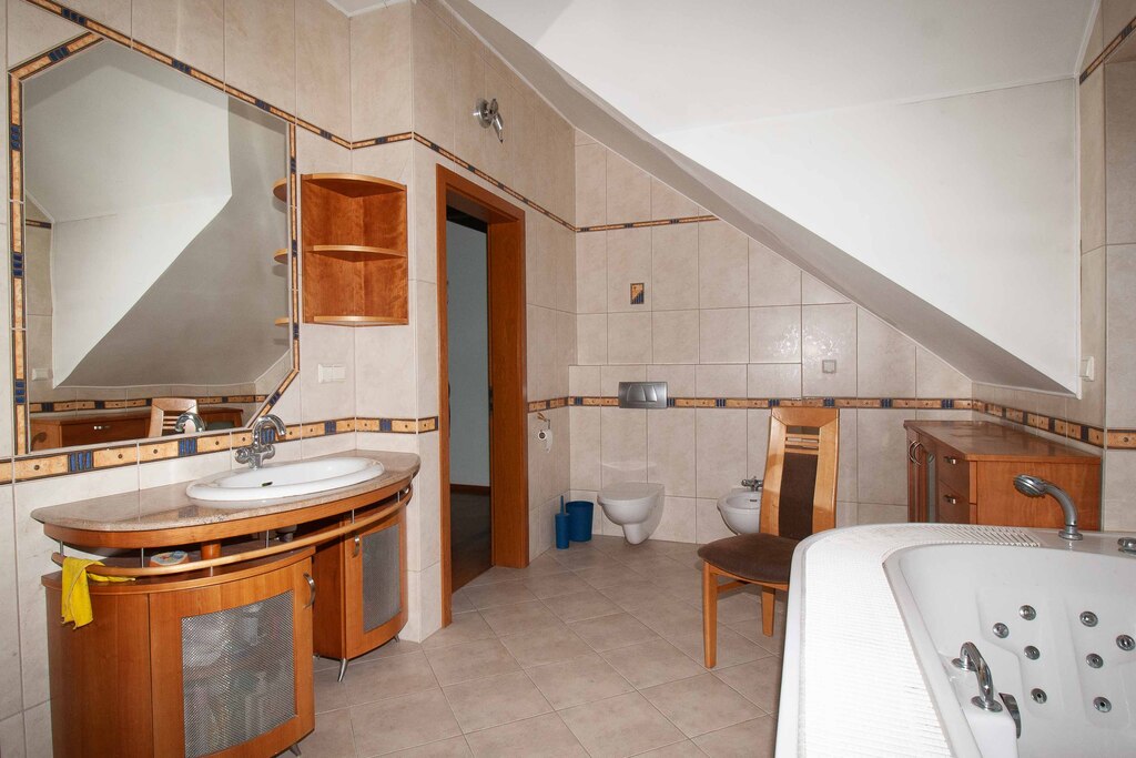 Piękny dom na Osowie z lokalem użytkowym (26)