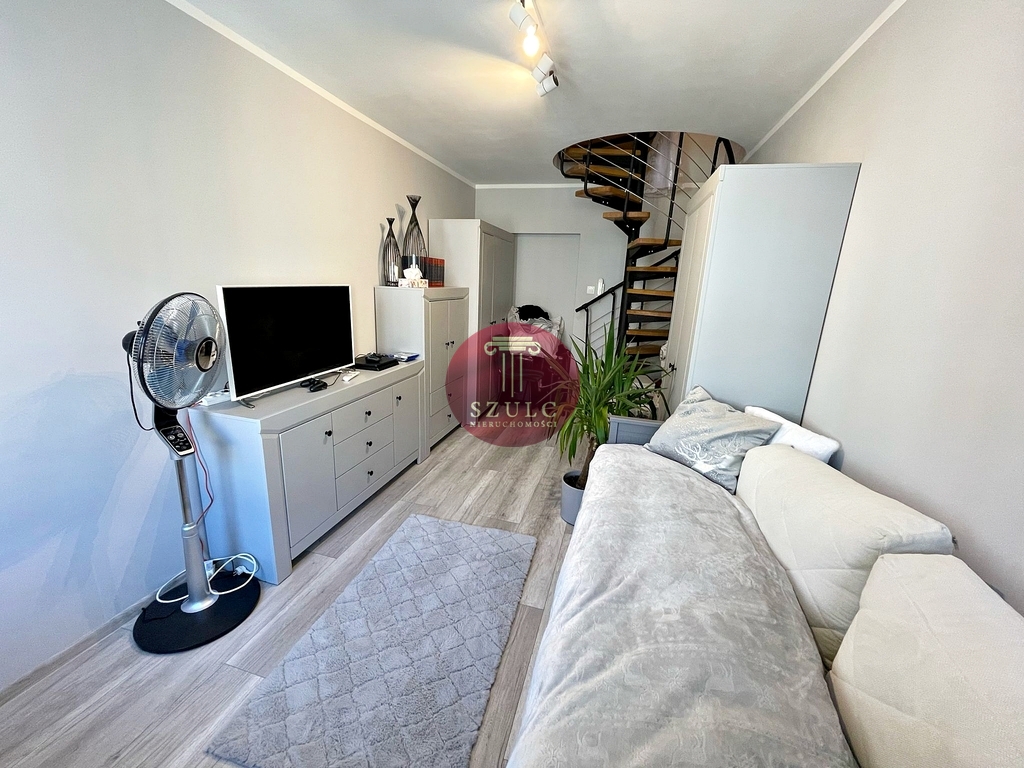 Śliczne mieszkanie wysokim standardrdzie. (9)