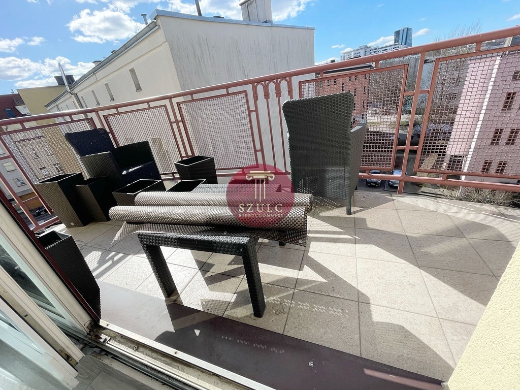 Śliczne mieszkanie wysokim standardrdzie. (15)