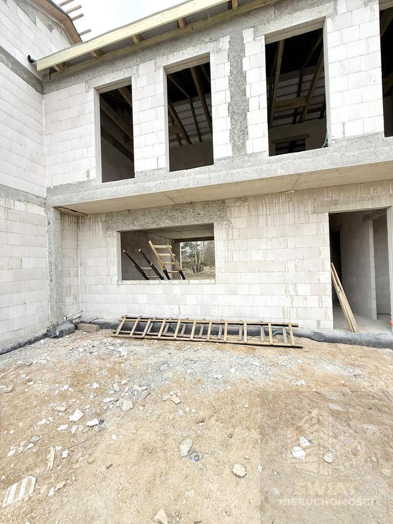 Nowoczesny dom w zabudowie bliźniaczej (8)