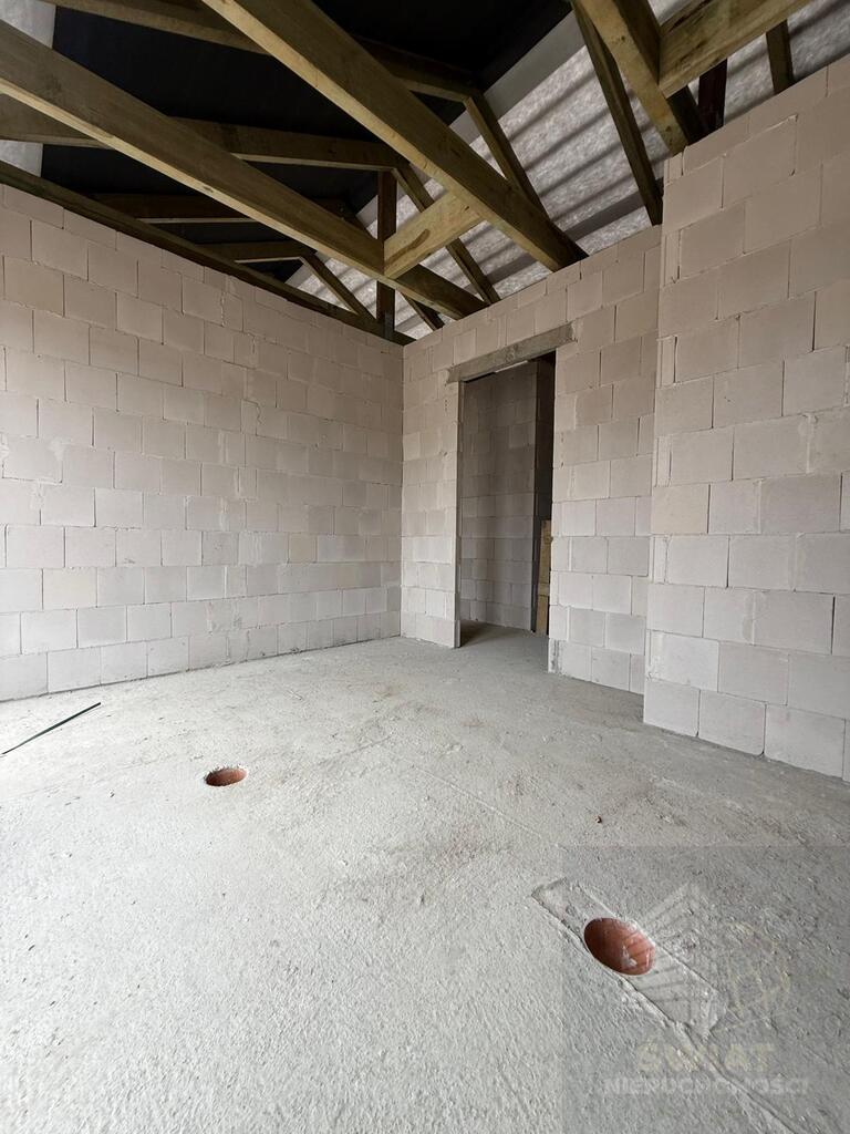 Nowoczesny dom w zabudowie bliźniaczej (7)