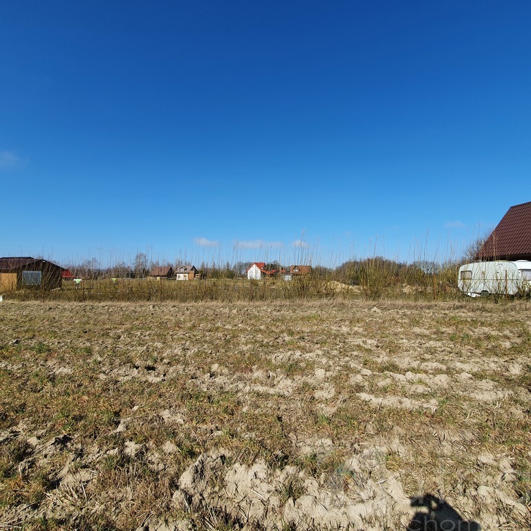 Działka- 3644 m2 nad jeziorem z warunkami zabudowy (2)