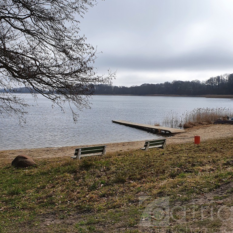 Działka- 3644 m2 nad jeziorem z warunkami zabudowy (10)
