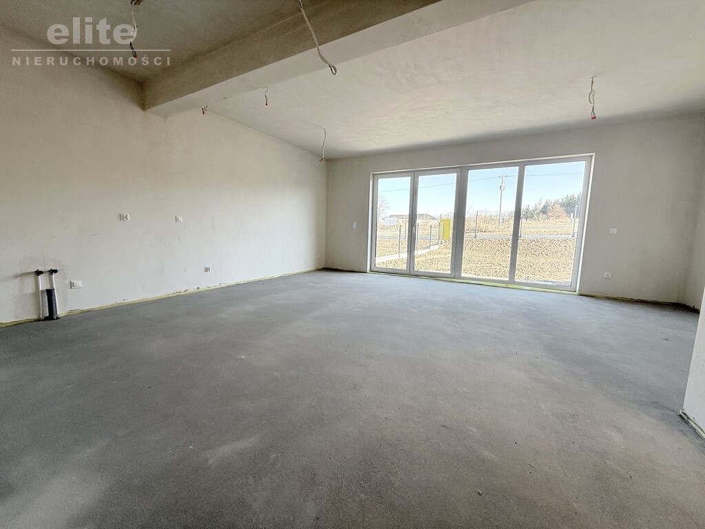 Siadło dolne gotowy bliźniak 5 pokoi i garaż (1)