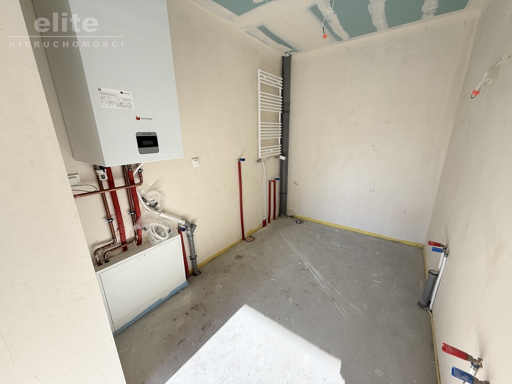 Siadło dolne gotowy bliźniak 5 pokoi i garaż (8)