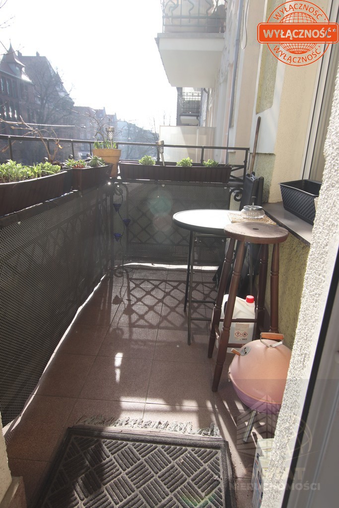 Na sprzedaż 4 pok.z balkonem na pierwszym piętrze. (3)