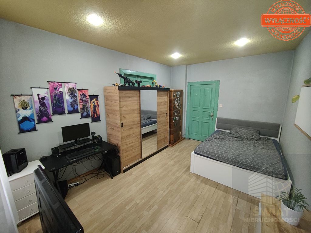 Na sprzedaż 4 pok.z balkonem na pierwszym piętrze. (19)