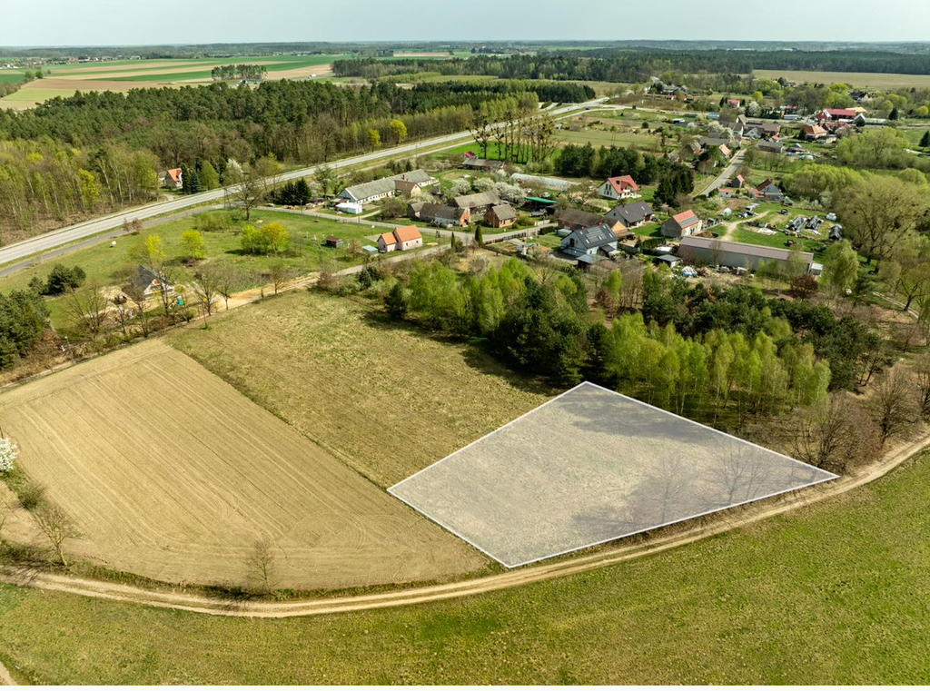 Działki budowlane przy ścianie lasu (1)