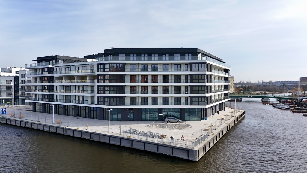 Piękny narożny Apartament w widokiem na Ordę! (9)