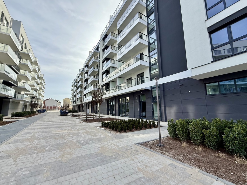 Piękny narożny Apartament w widokiem na Ordę! (14)