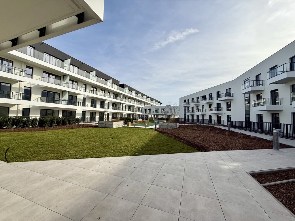 Piękny narożny Apartament w widokiem na Ordę! (12)