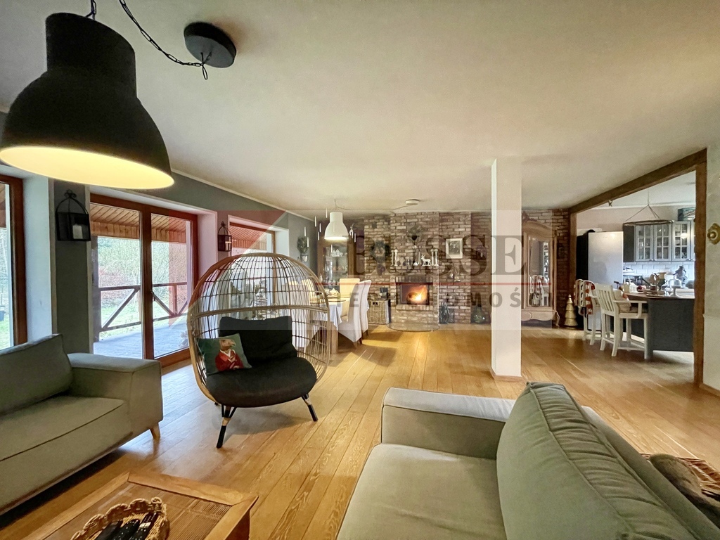 STYLOWY DOM! - Piękny!!! Duża działka! Przy lesie! (3)