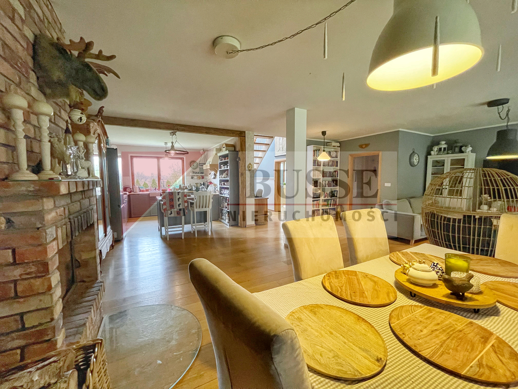 STYLOWY DOM! - Piękny!!! Duża działka! Przy lesie! (7)