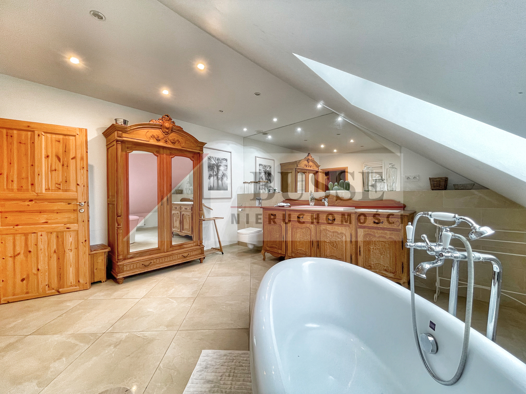 STYLOWY DOM! - Piękny!!! Duża działka! Przy lesie! (1)