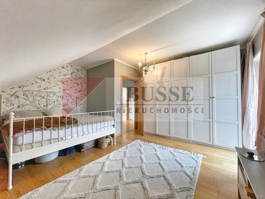 STYLOWY DOM! - Piękny!!! Duża działka! Przy lesie! (25)