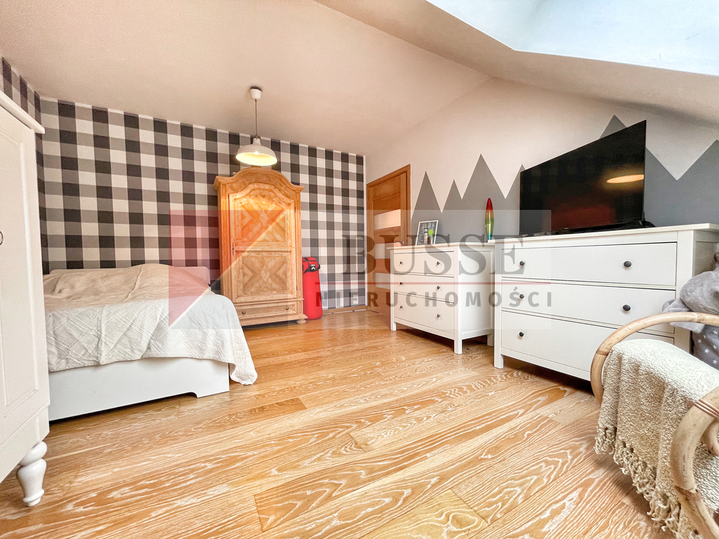 STYLOWY DOM! - Piękny!!! Duża działka! Przy lesie! (19)