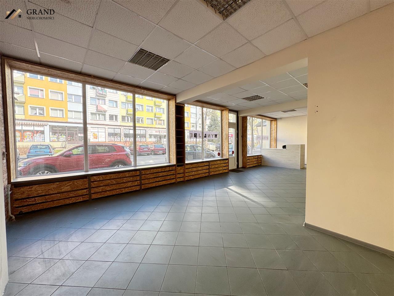 Lokal użytkowy na parterze- Białogard (1)