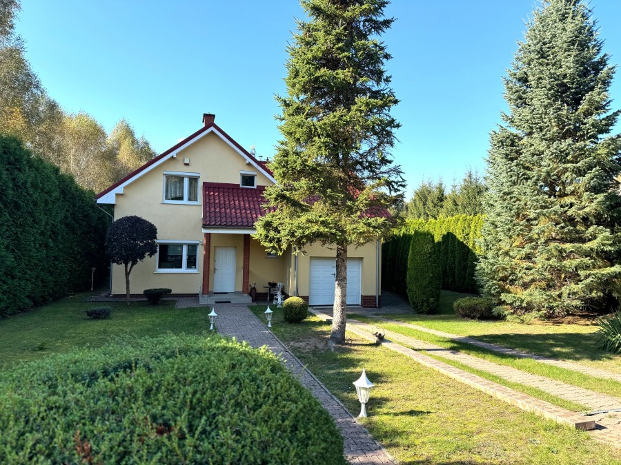 DOM Z PIĘKNĄ DZIAŁKĄ DOMINIKOWO (2)