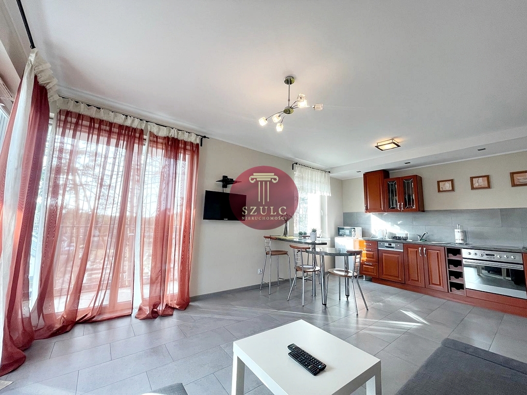 Na sprzedaż przytulne mieszkanie z balkonem (2)