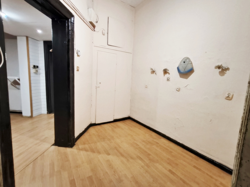 Nowa cena -lokal narożny o pow. 60,62 m2 z witryną (8)