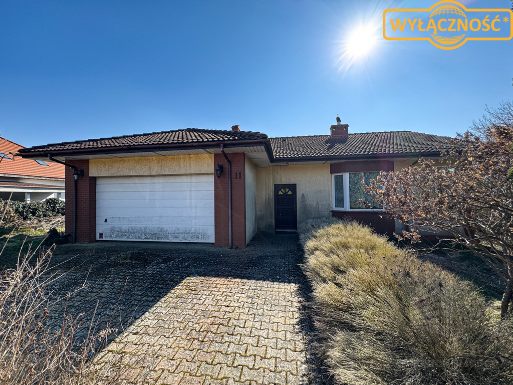 Dom parterowy na dużej działce w Dobrej (1)