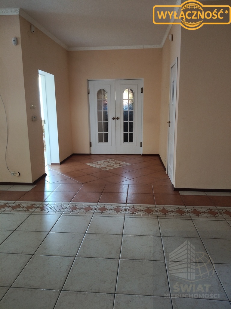 Dom parterowy na dużej działce w Dobrej (4)