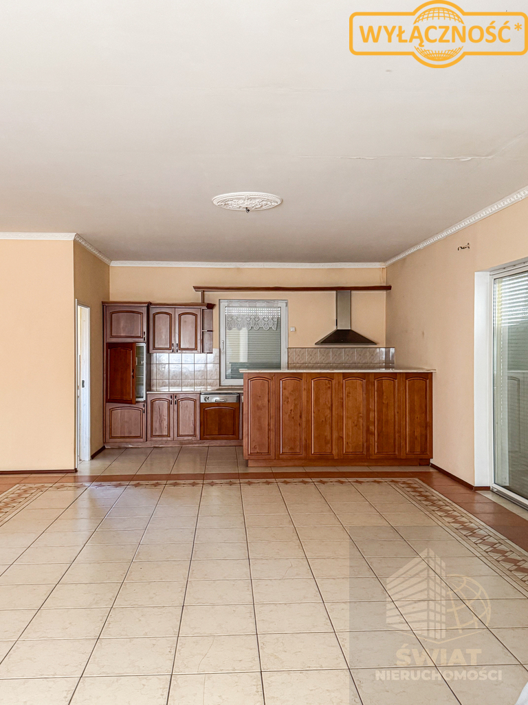 Dom parterowy na dużej działce w Dobrej (5)