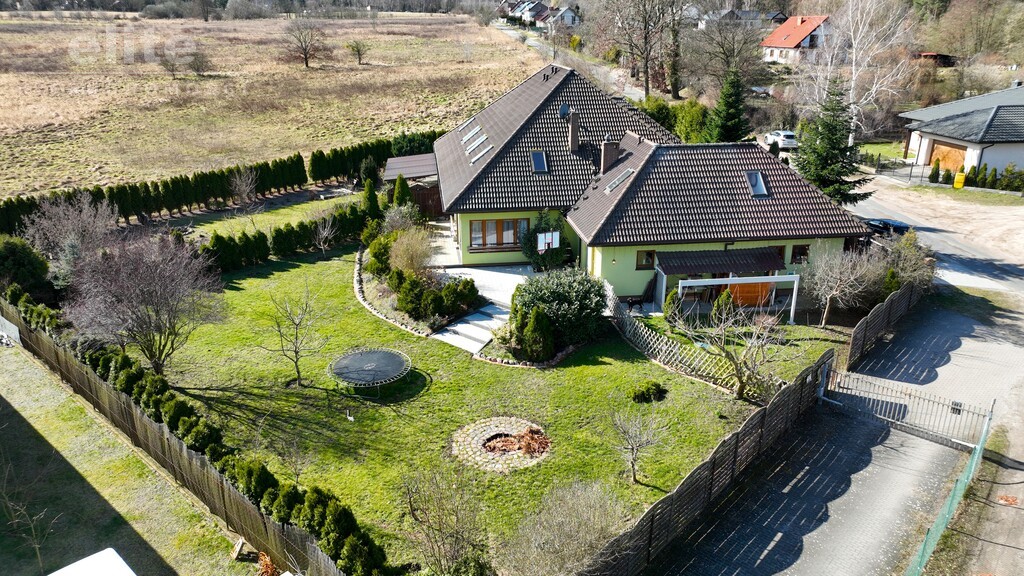 Szczecin dom z dużym ogrodem, garażem i kawalerką (25)